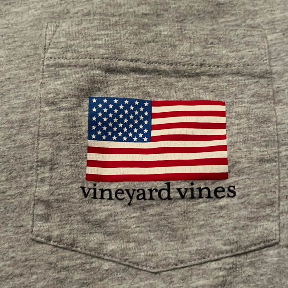 Vineyard Vines long sleeve/medium